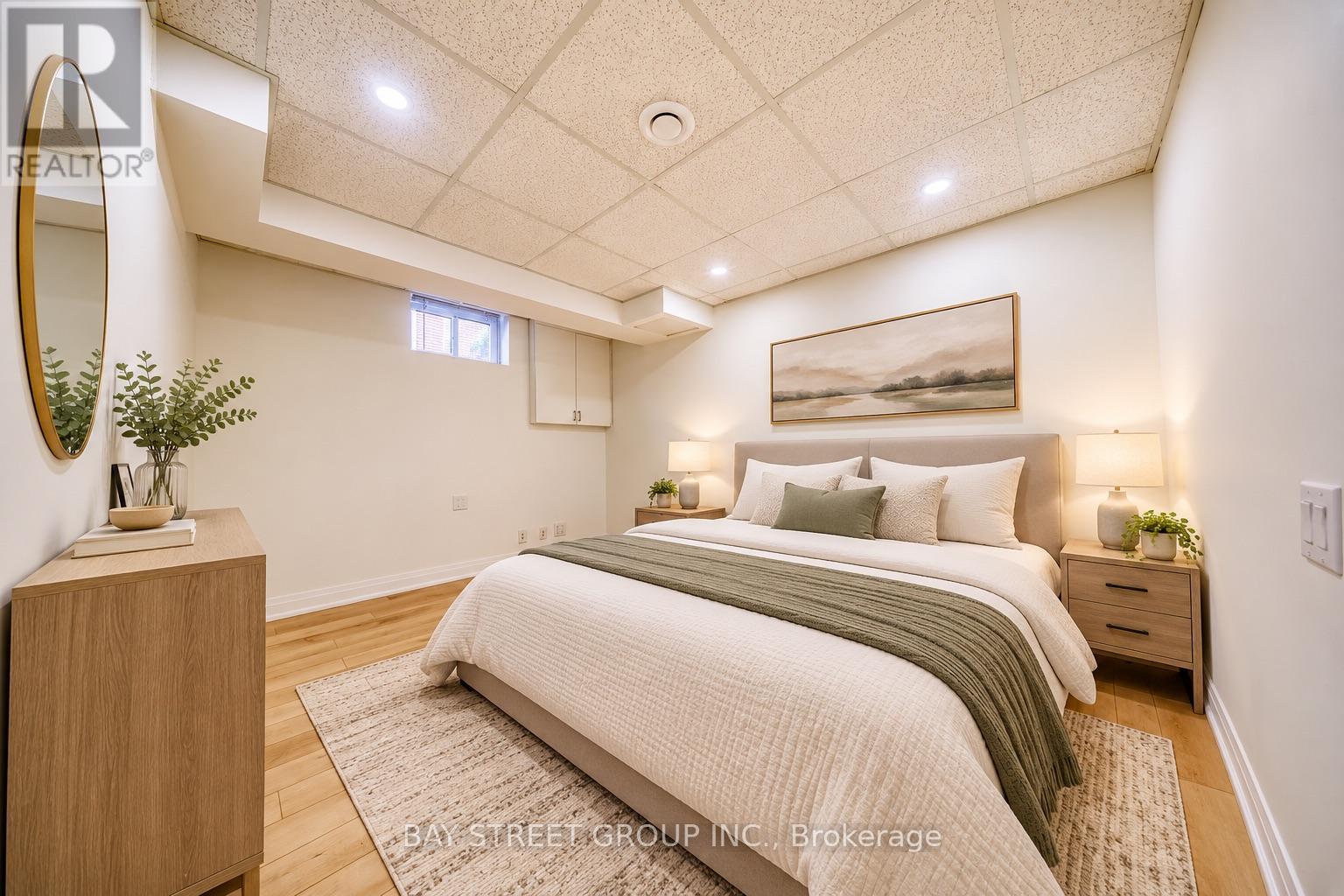936 Scarborough Golf Clu Road, Toronto, ON photo 31