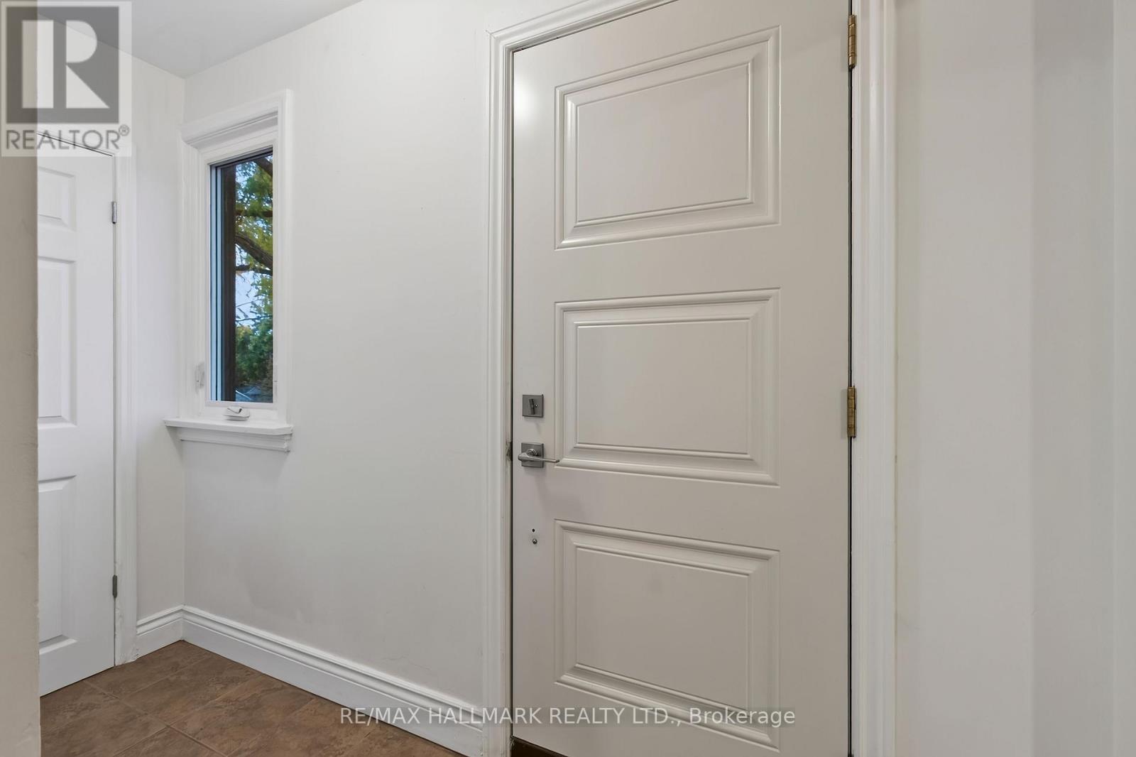 27 BEXHILL UPPER AVENUE, Toronto (Clairlea-Birchmount) — photo 3