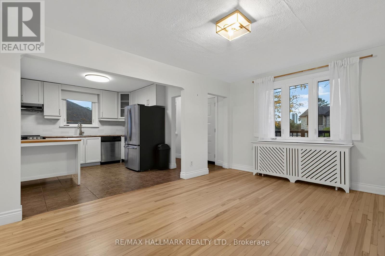 27 BEXHILL UPPER AVENUE, Toronto (Clairlea-Birchmount) — photo 6