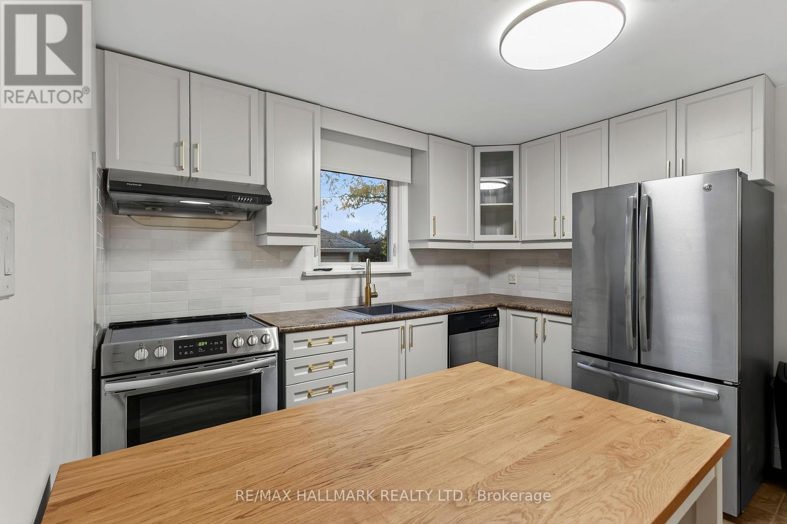27 BEXHILL UPPER AVENUE, Toronto (Clairlea-Birchmount) — photo 9