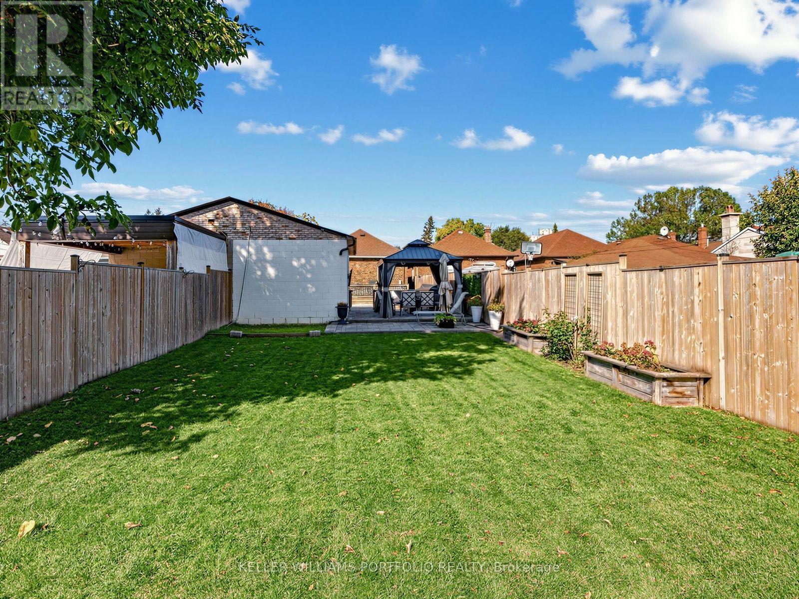 163 Lambton Avenue, Toronto, ON photo 34