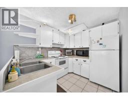 Living room - 4316 8 Avenue Se, Calgary, AB T2A3A5 Photo 6