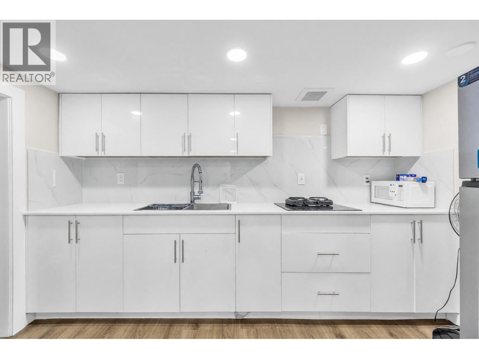 1603 HAMILTON STREET, New Westminster - Image 1