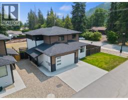 1441 20 Avenue Se Unit# 1, Salmon Arm, BC V1E2M9 Photo 24