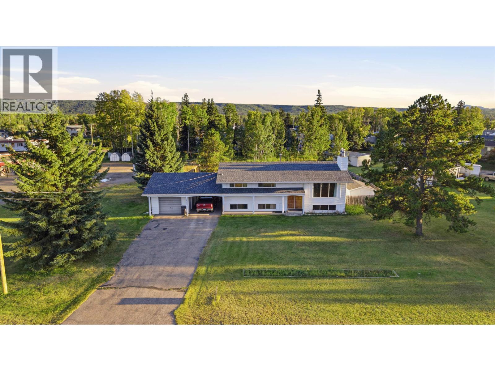 10102 PAQUETTE AVENUE