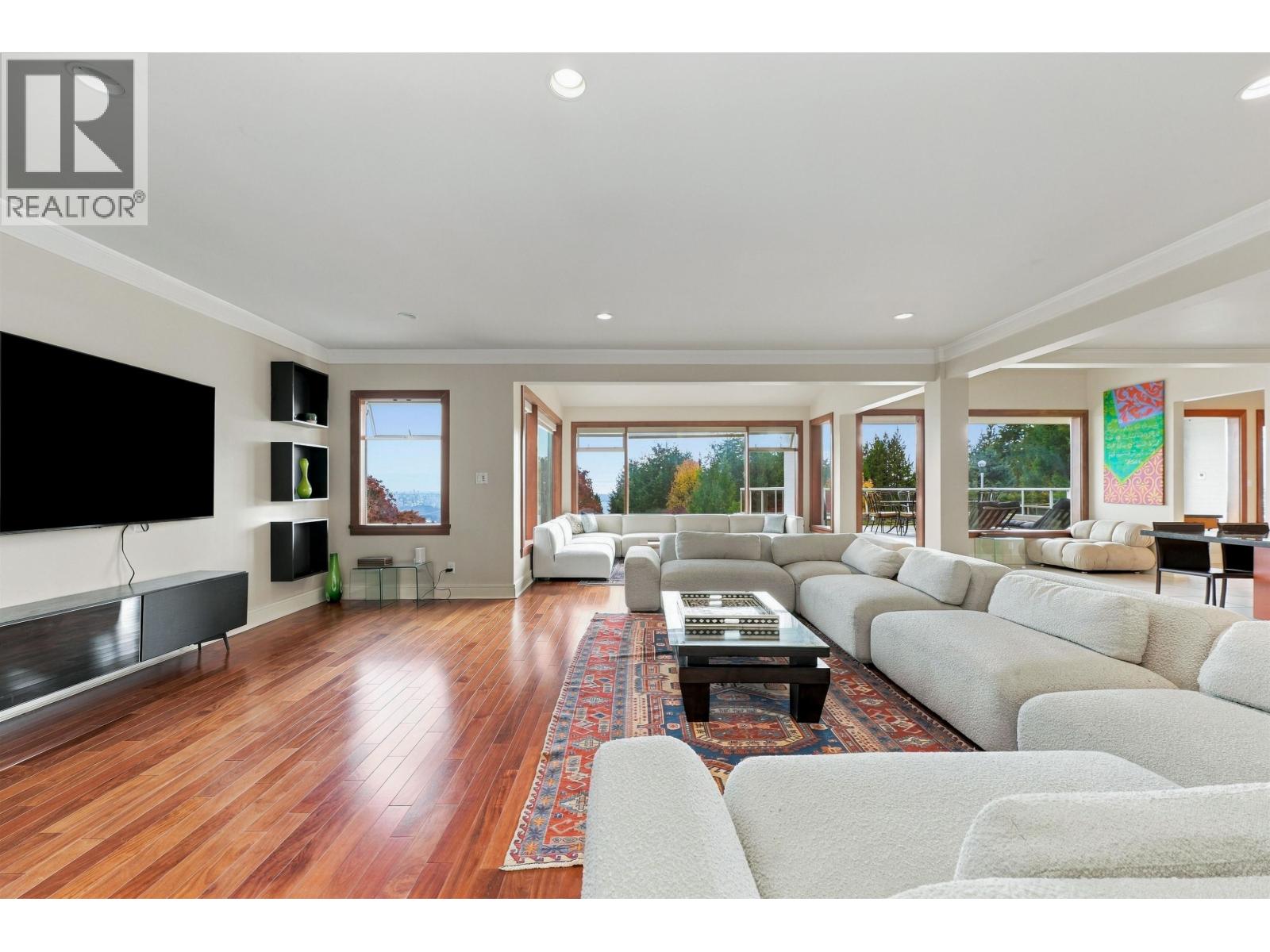 1035 KING GEORGES WAY, West Vancouver - Image 1