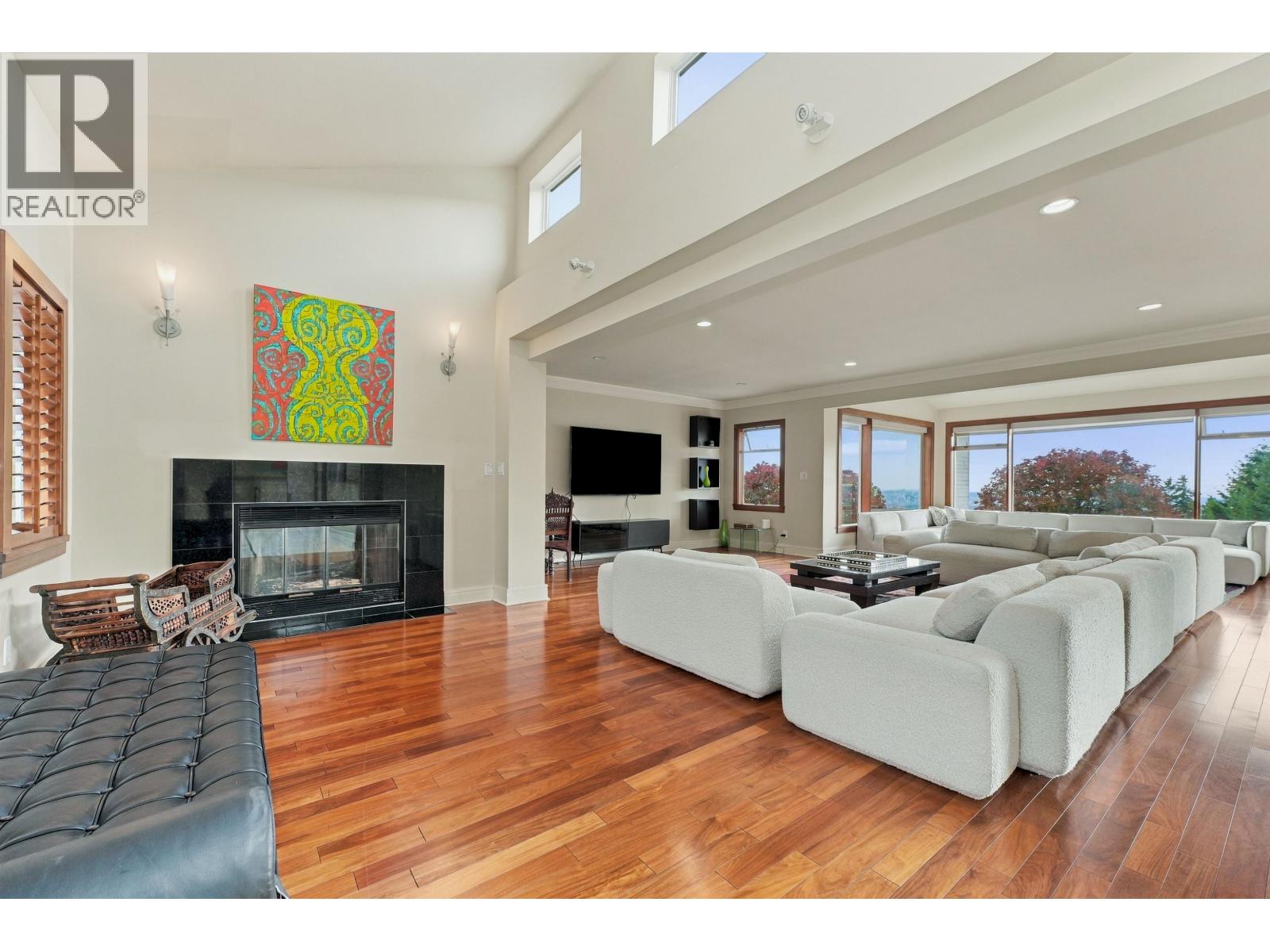1035 KING GEORGES WAY, West Vancouver - Image 1