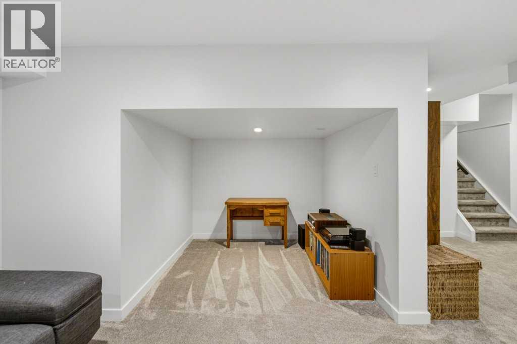 93 Downey Road photo 25