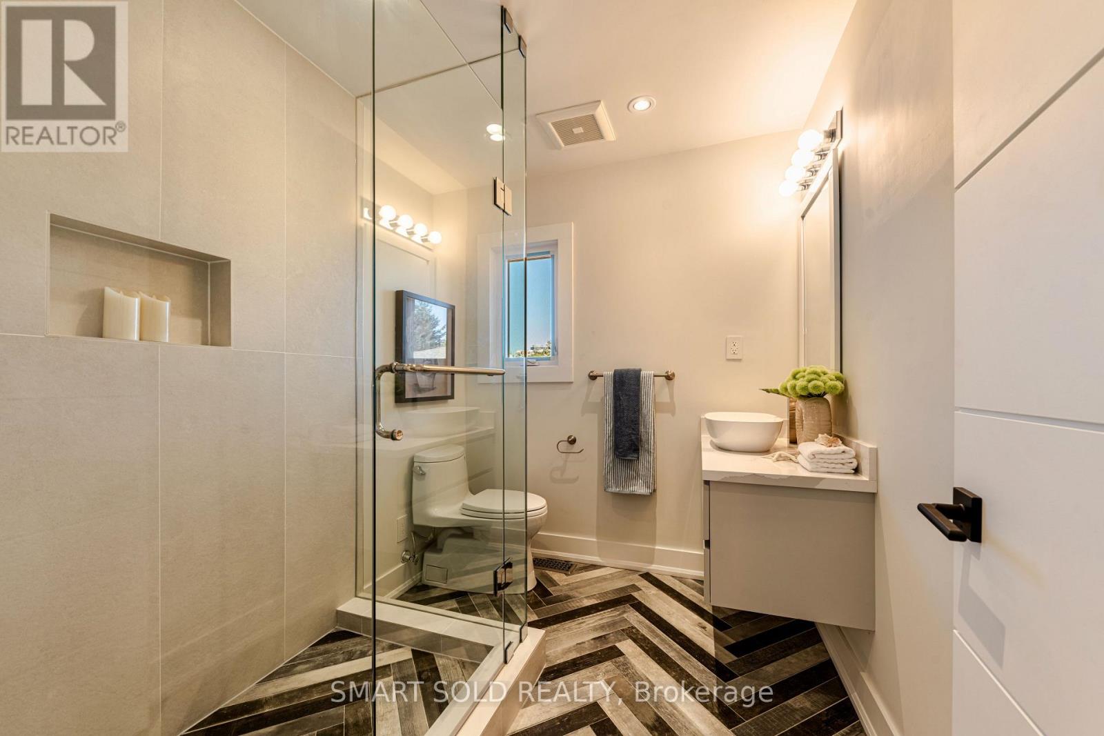 231 Hounslow Avenue, Toronto, ON photo 27