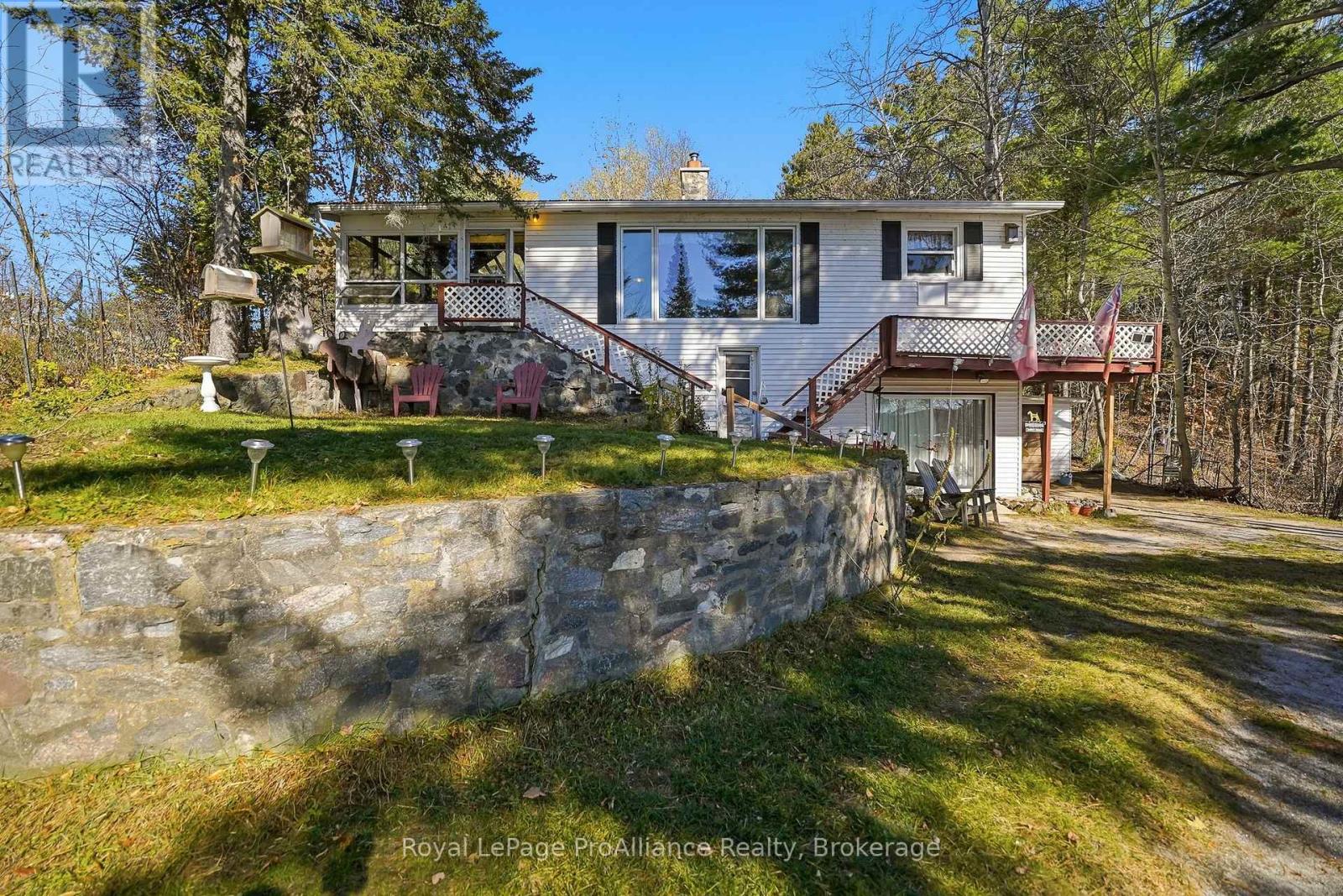 B- 72 Bridge Street, Addington Highlands, ON photo 7