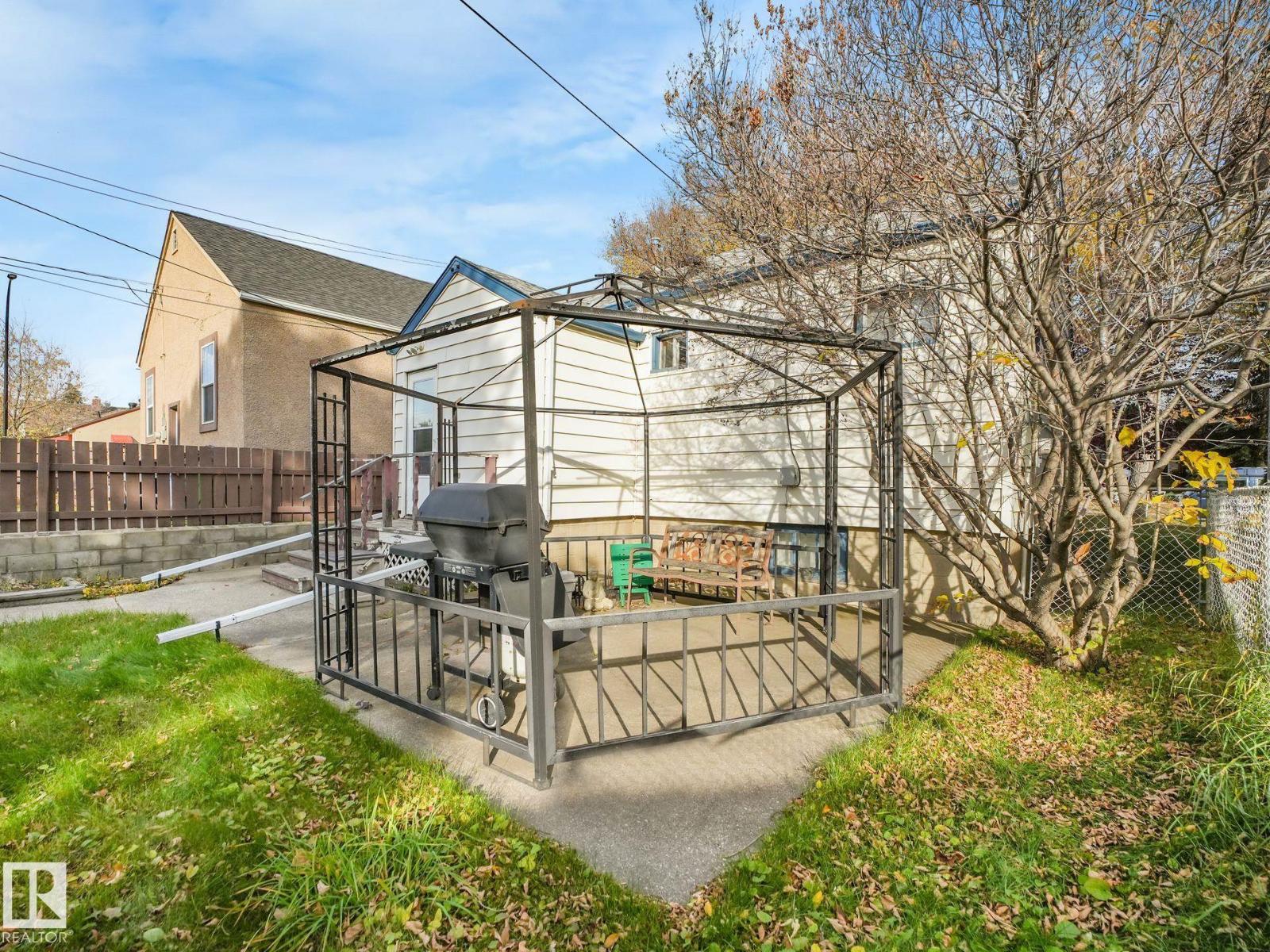 11160 68 Street NW, photo 37