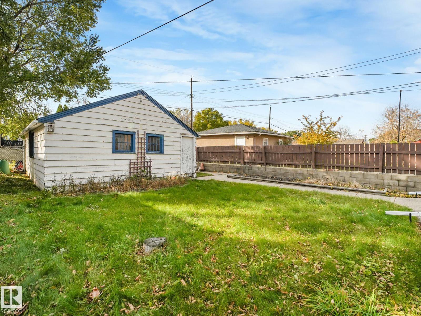 11160 68 Street NW, photo 38