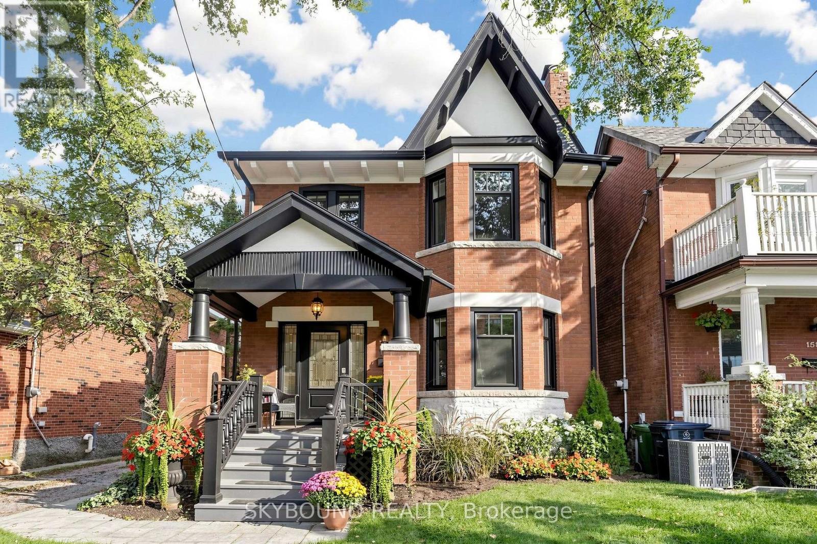 156 Hampton Avenue South, Toronto, ON