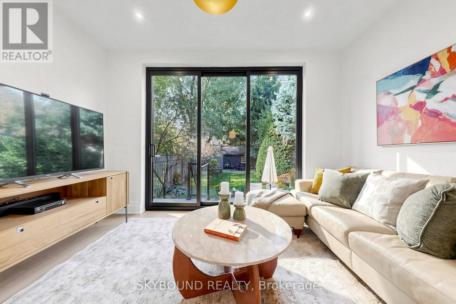 156 Hampton Avenue South, Toronto, ON photo 16