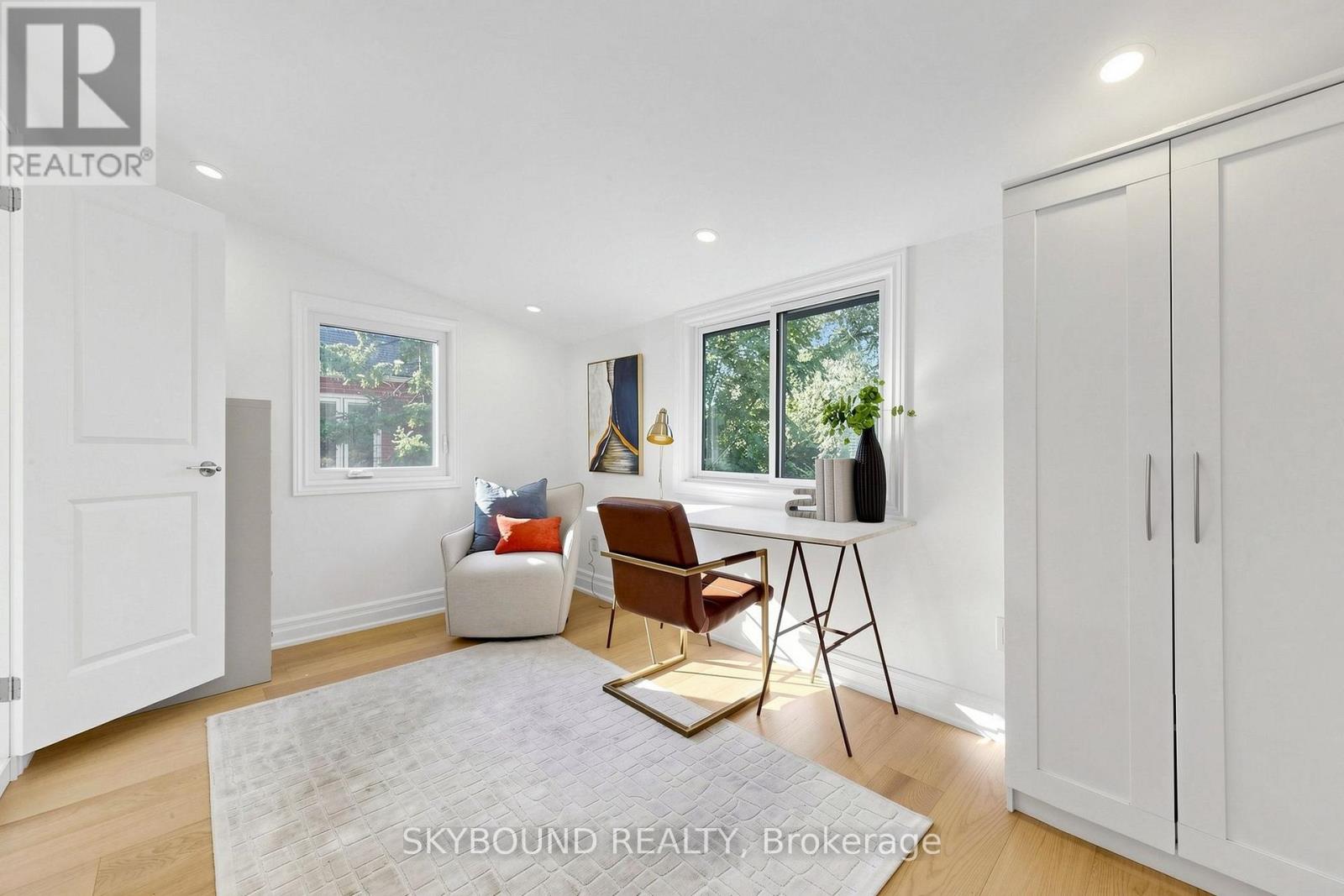 156 Hampton Avenue South, Toronto, ON photo 23