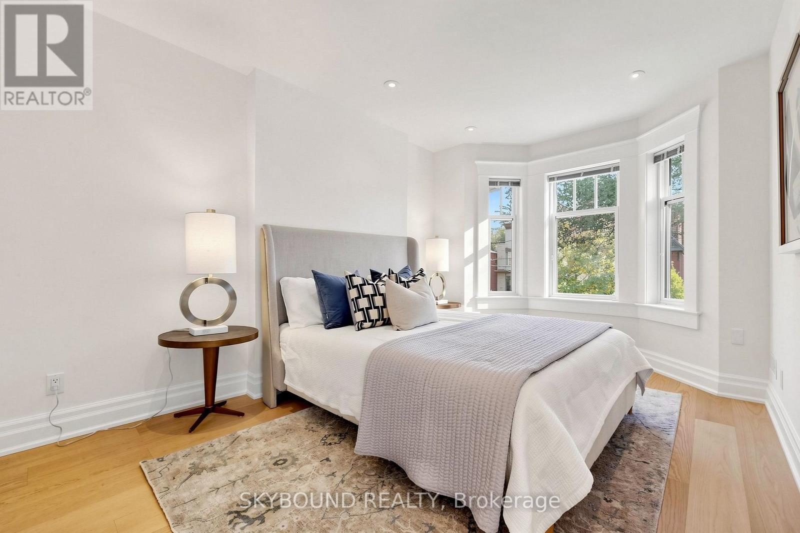 156 Hampton Avenue South, Toronto, ON photo 27