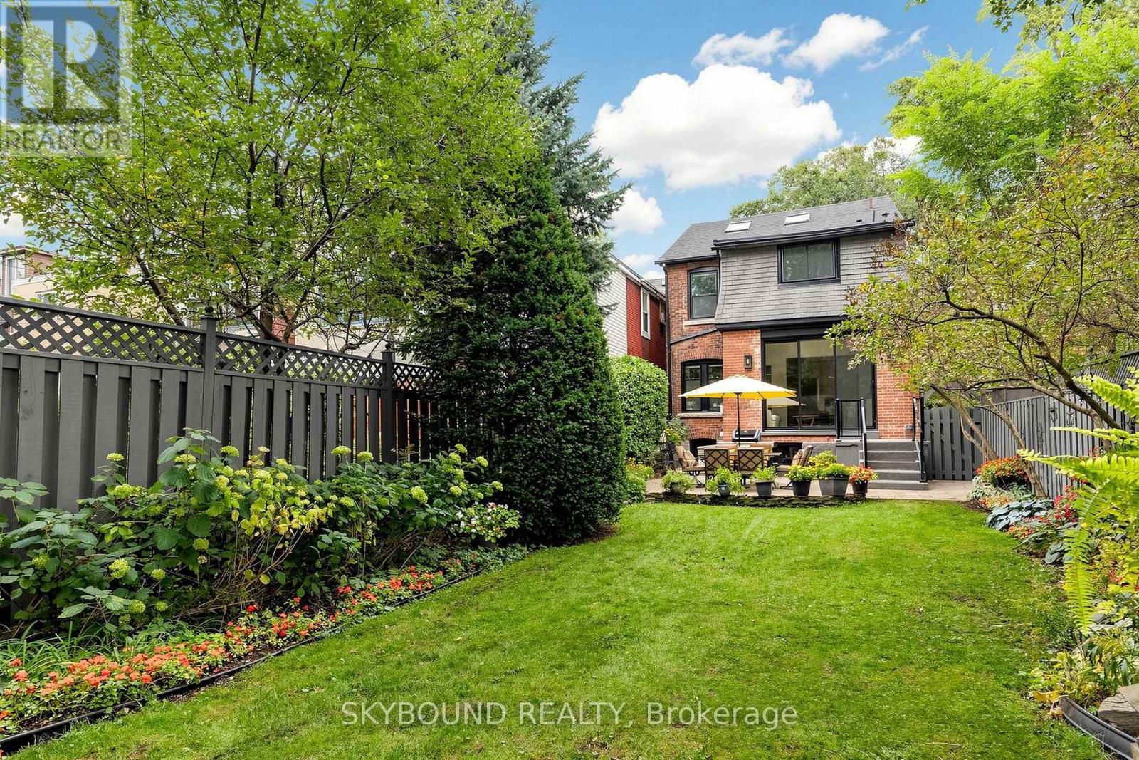 156 Hampton Avenue South, Toronto, ON photo 46