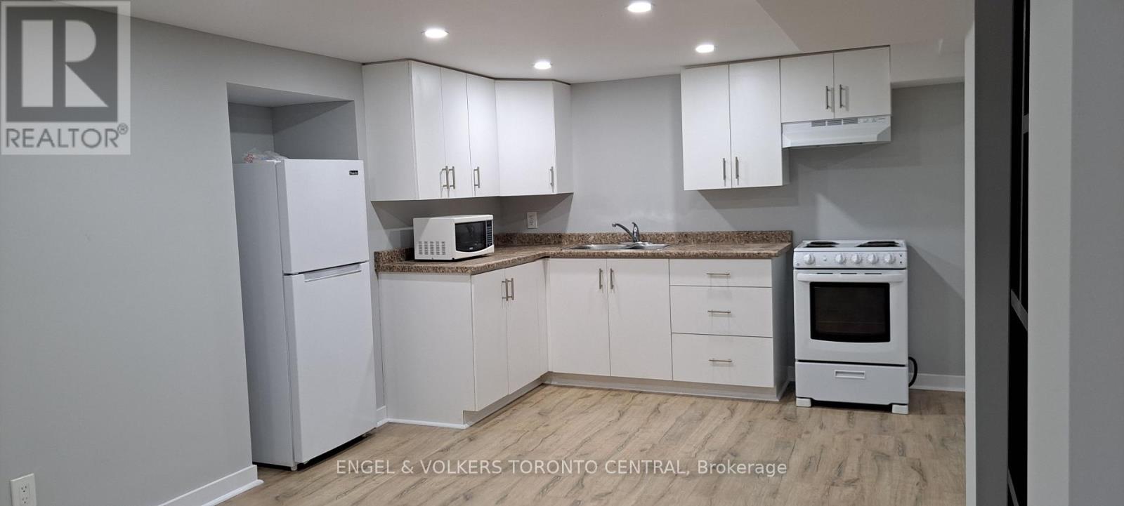 14 Hillman Drive, Ajax, ON photo 36