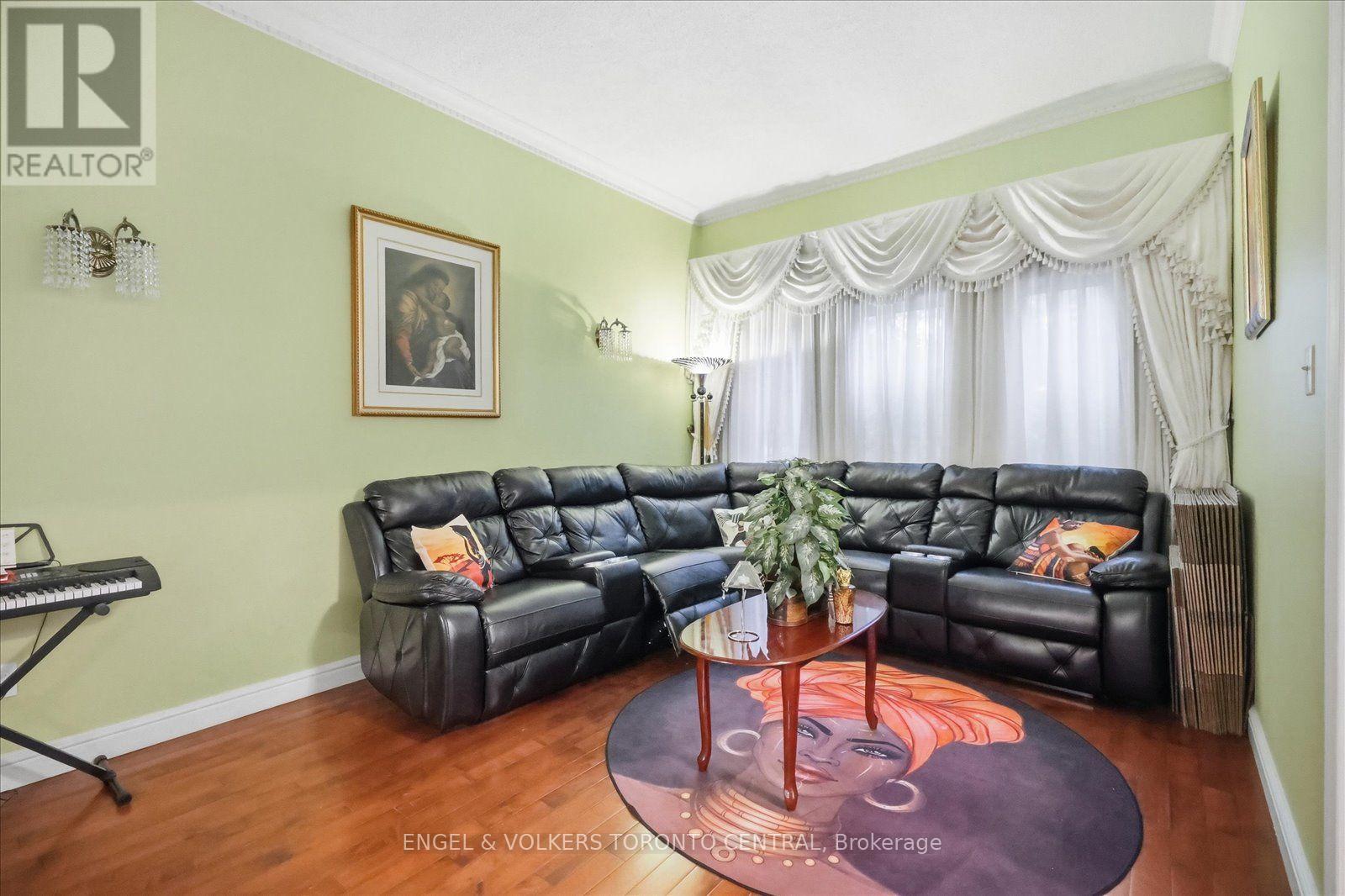 14 Hillman Drive, Ajax, ON photo 8