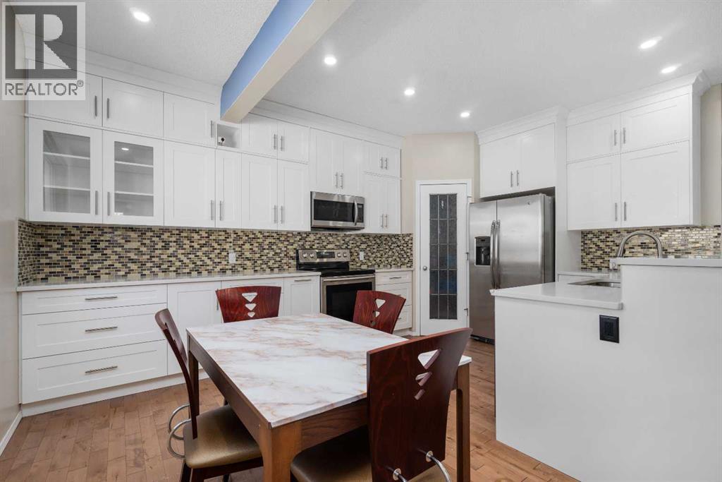 21 Citadel Meadow Close NW photo 8