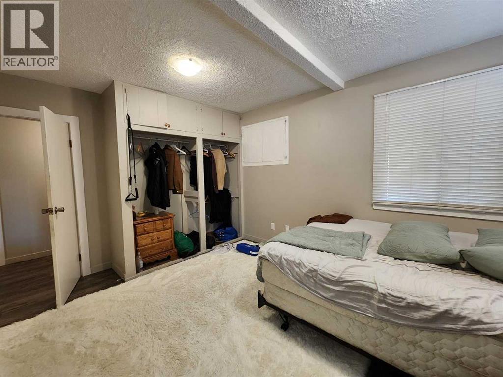 239 30 Avenue NW photo 9