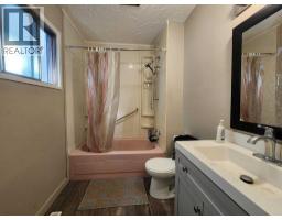 Bedroom - 239 30 Avenue Nw, Calgary, AB T2M2N3 Photo 11