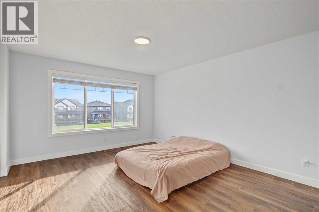29 Midgrove Lane SW, Airdrie — photo 18