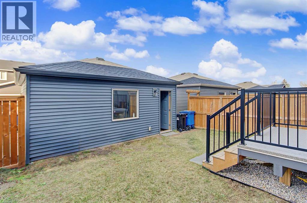 29 Midgrove Lane SW, Airdrie — photo 28