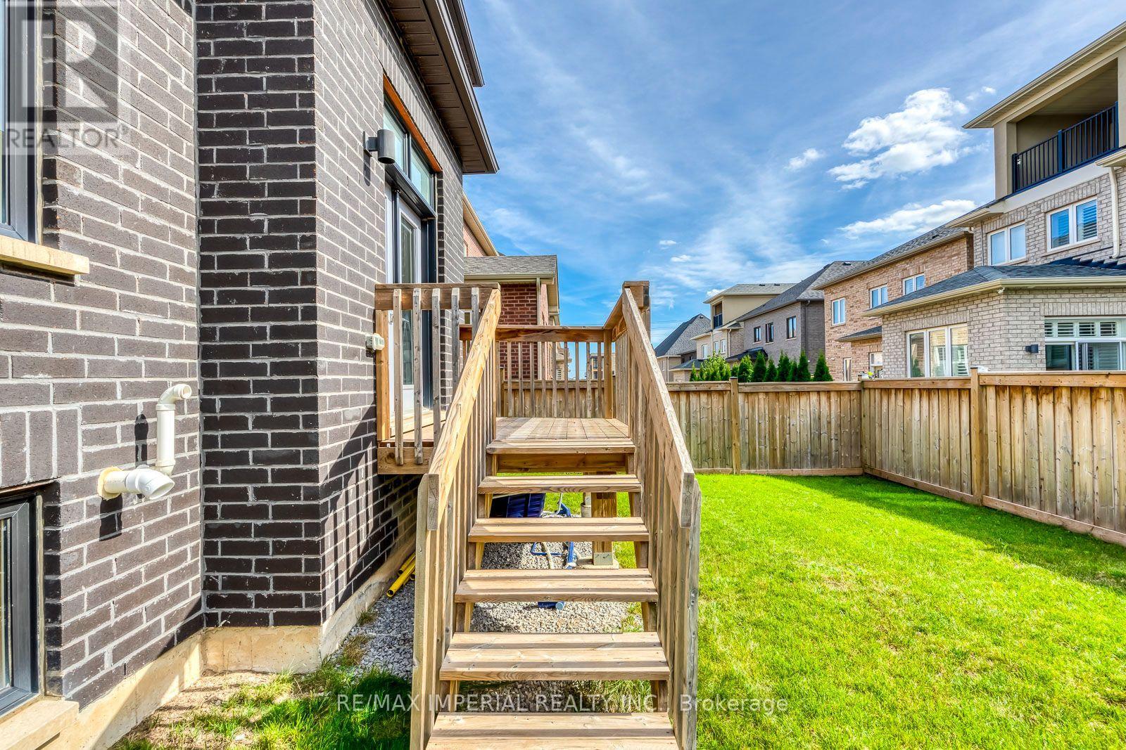 4044 Channing Crescent, Oakville, ON photo 45
