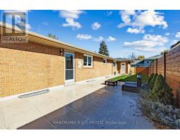 65 Harrop Avenue, Toronto, ON M9B2H1 Photo 23