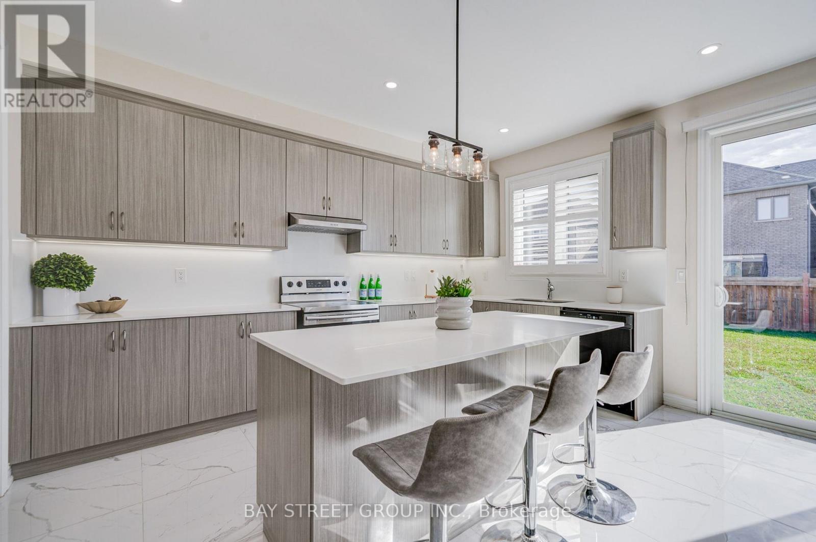 3 Manor Hampton Street, East Gwillimbury, ON photo 24