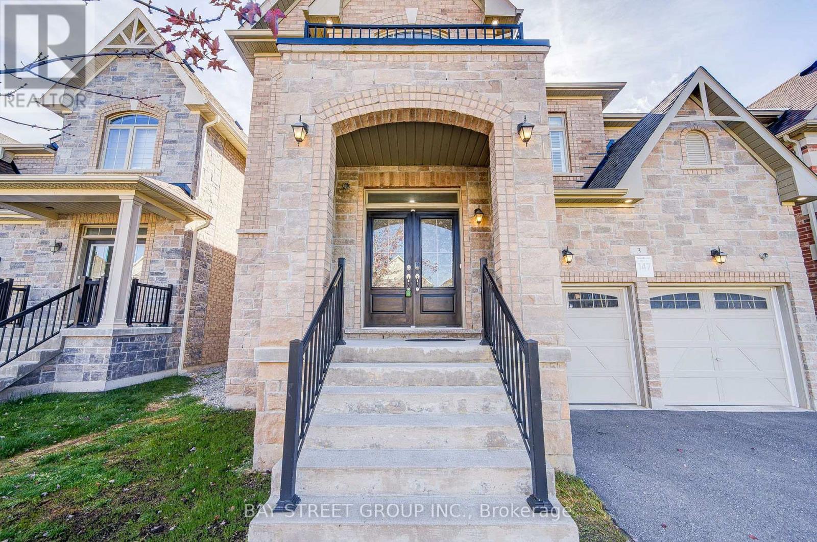 3 MANOR HAMPTON STREET, East Gwillimbury (Sharon) — photo 3