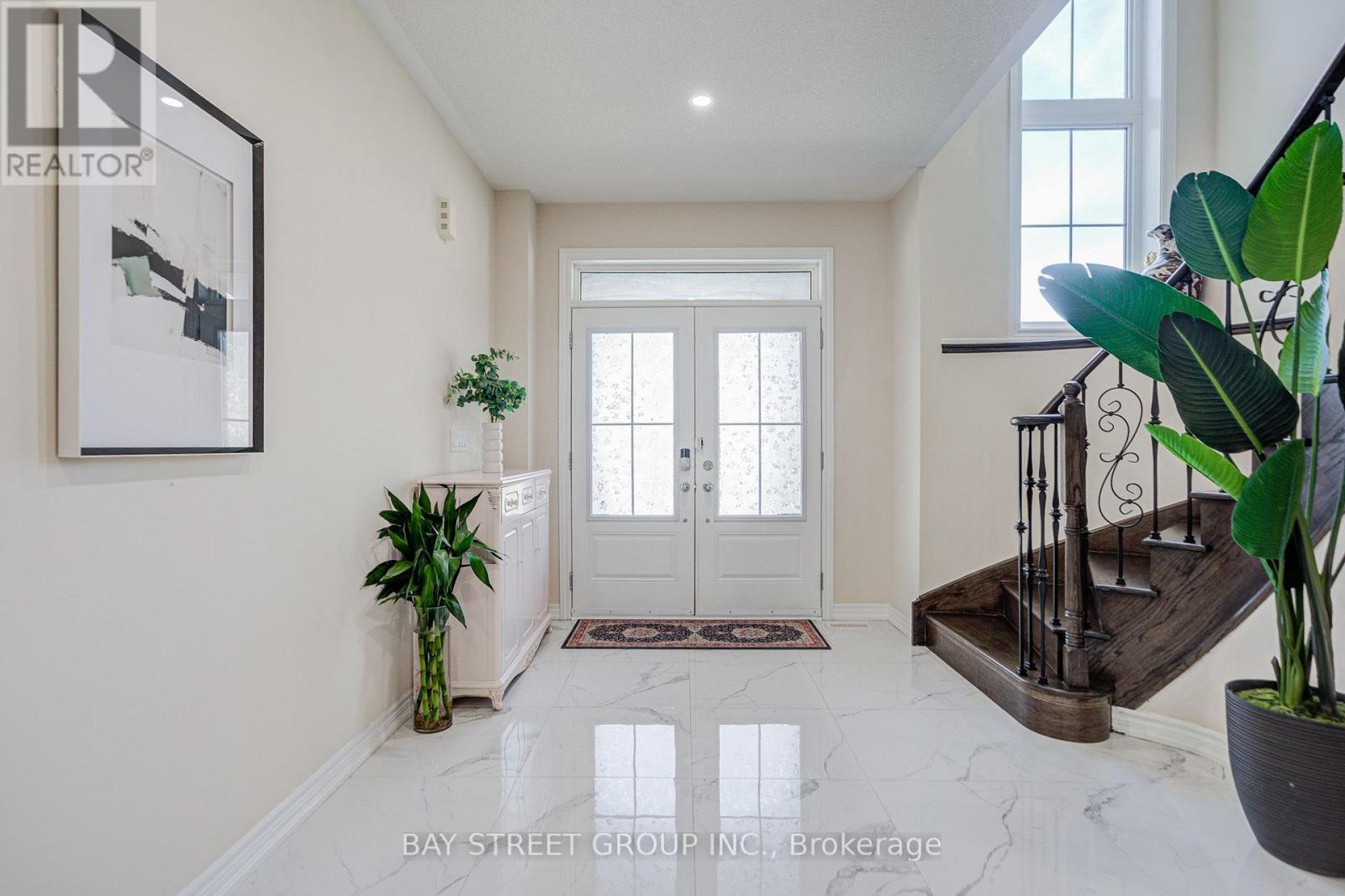 3 MANOR HAMPTON STREET, East Gwillimbury (Sharon) — photo 5