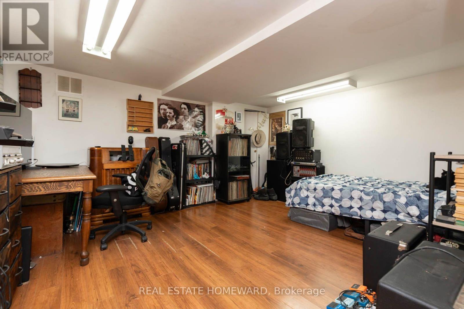 212 Clonmore Drive, Toronto, ON photo 28
