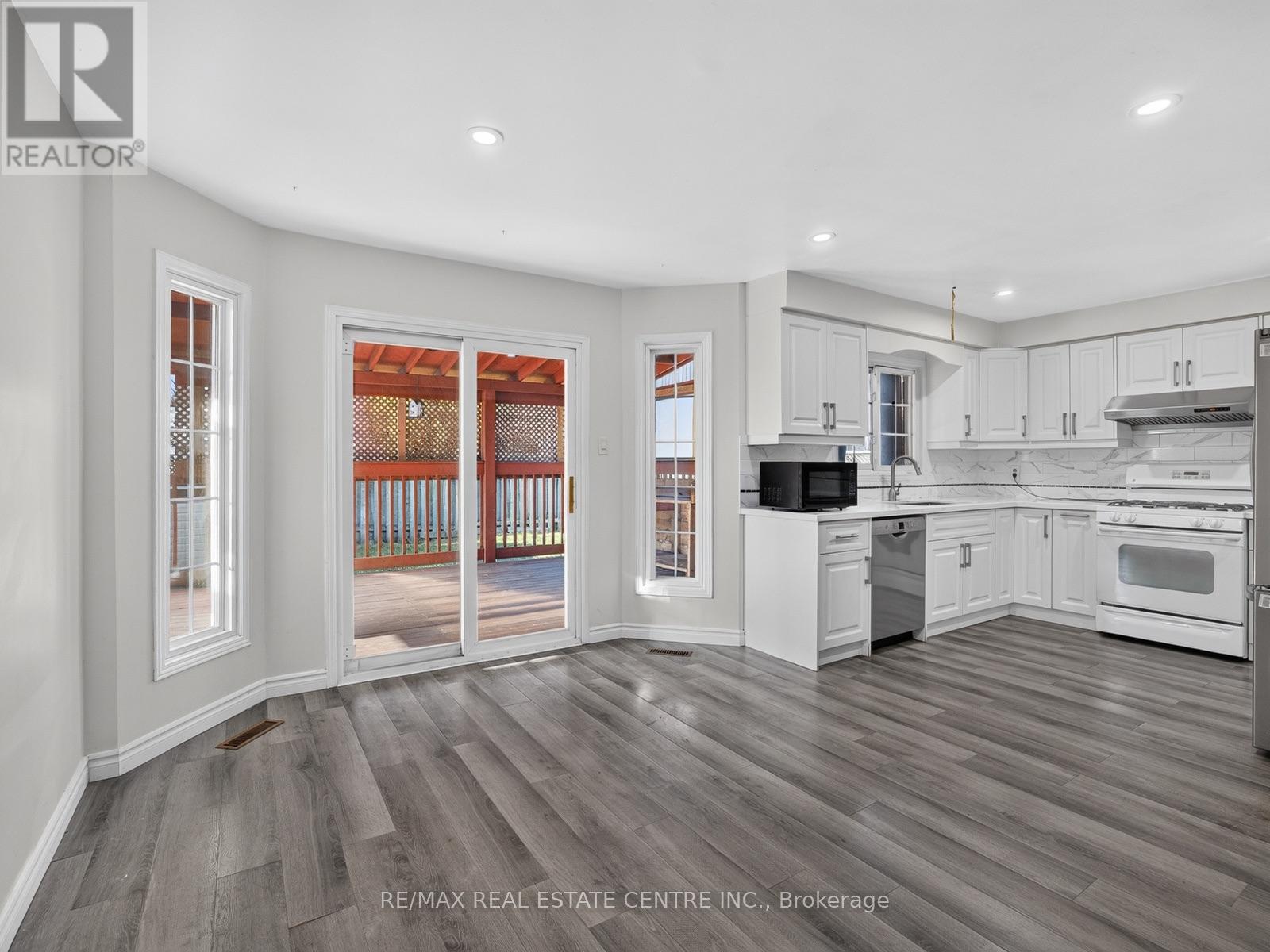 15 Hedgerow Avenue, Brampton, ON photo 13