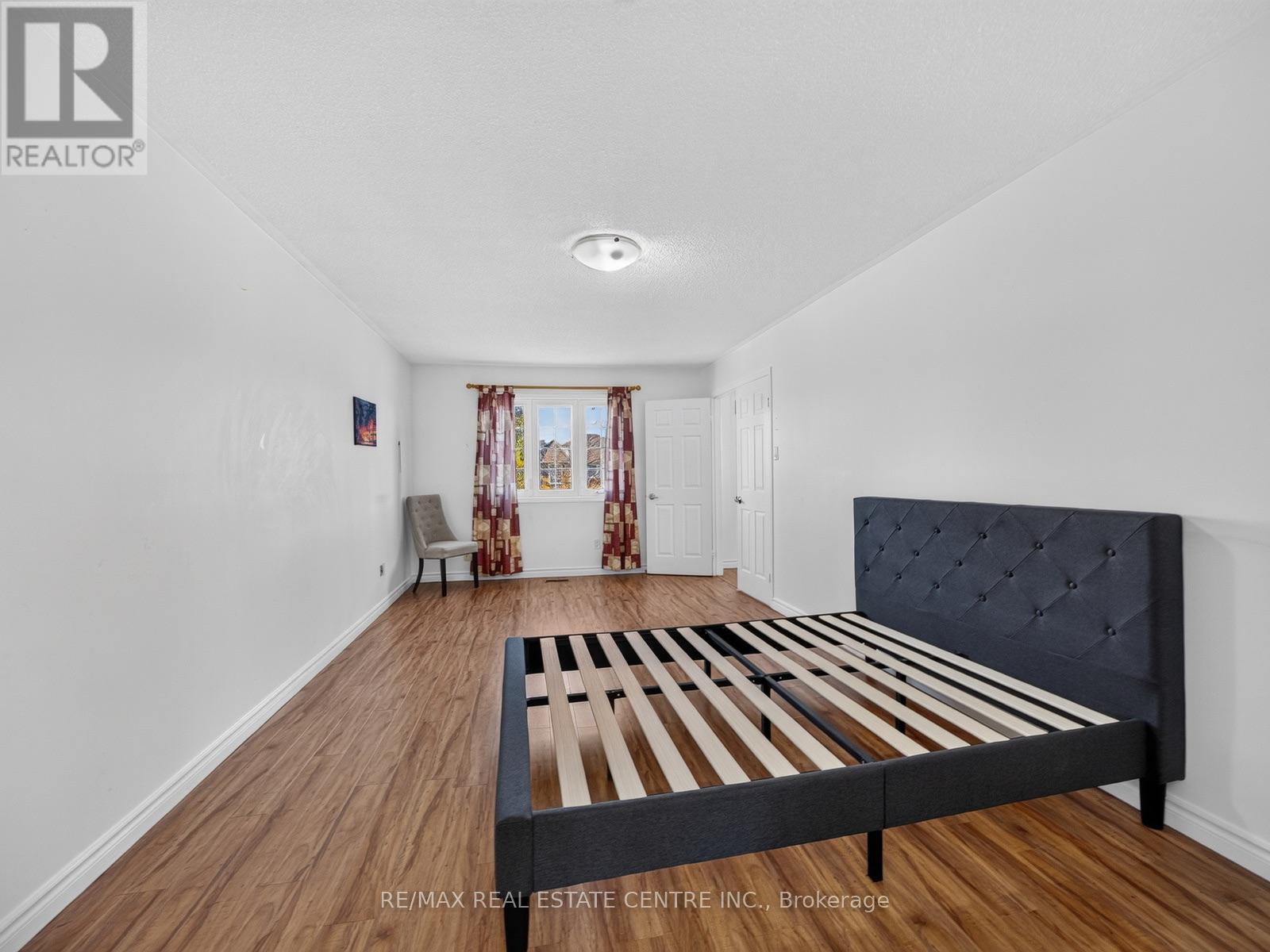 15 HEDGEROW AVENUE - 30