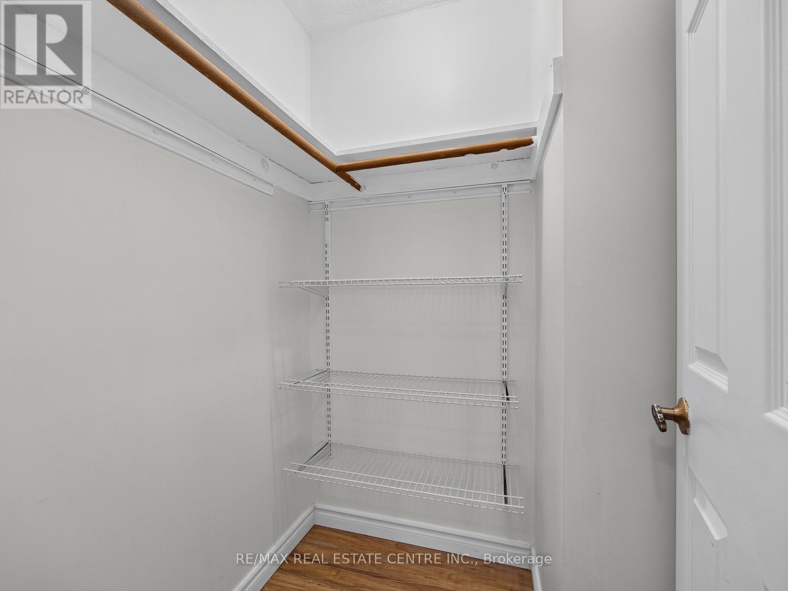 15 Hedgerow Avenue, Brampton, ON photo 31