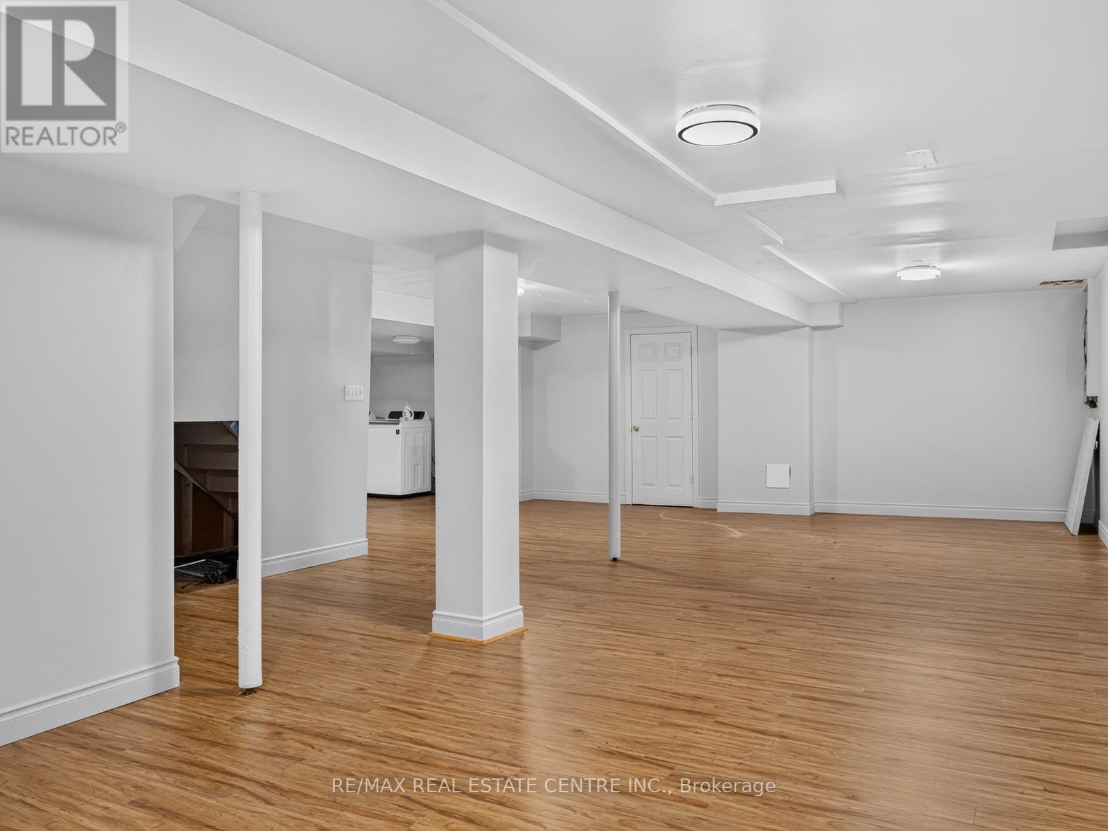 15 HEDGEROW AVENUE - 43