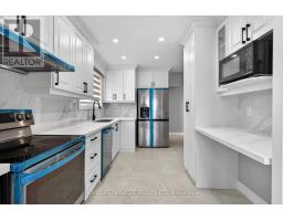 18 Rubydale Gardens, Toronto, ON M9L1B9 Photo 13
