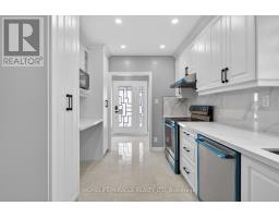 18 Rubydale Gardens, Toronto, ON M9L1B9 Photo 14