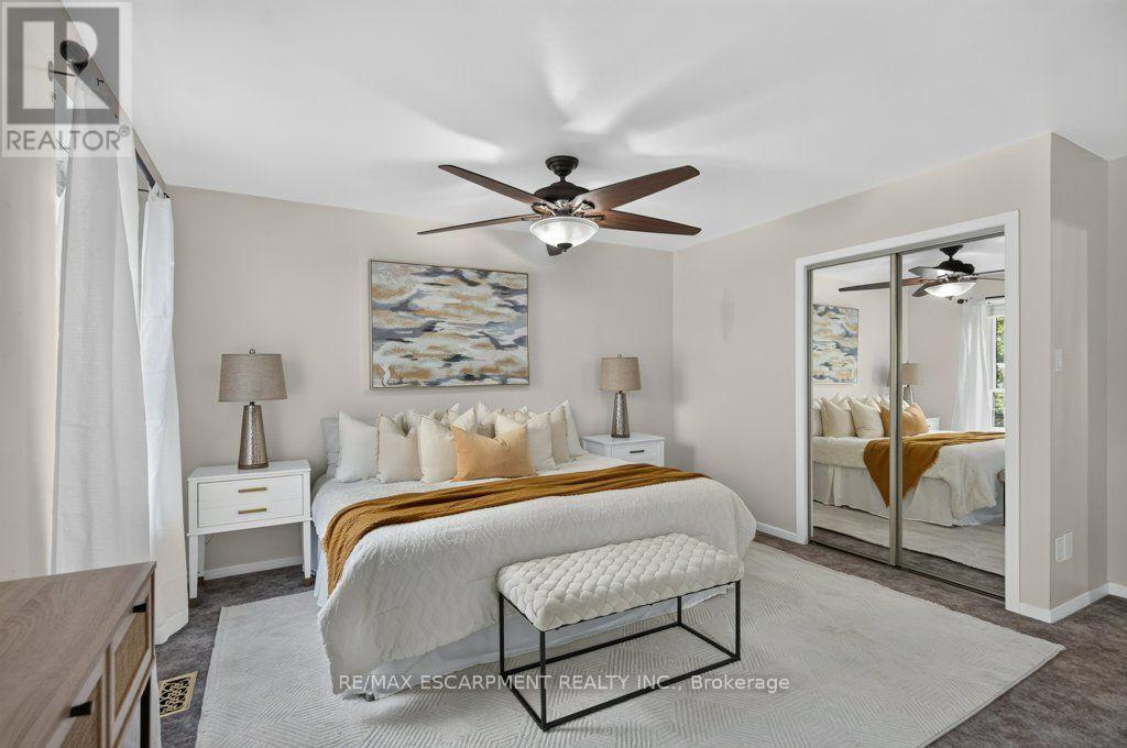 600 Holly Hill Crescent, Burlington, ON photo 23