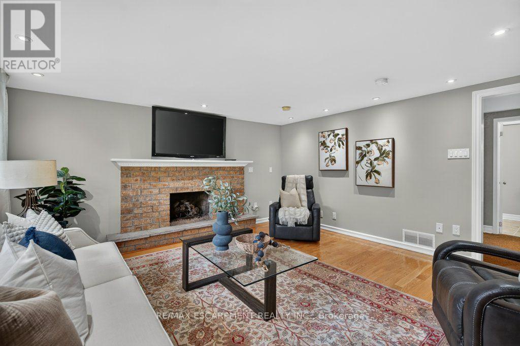 600 Holly Hill Crescent, Burlington, ON photo 28
