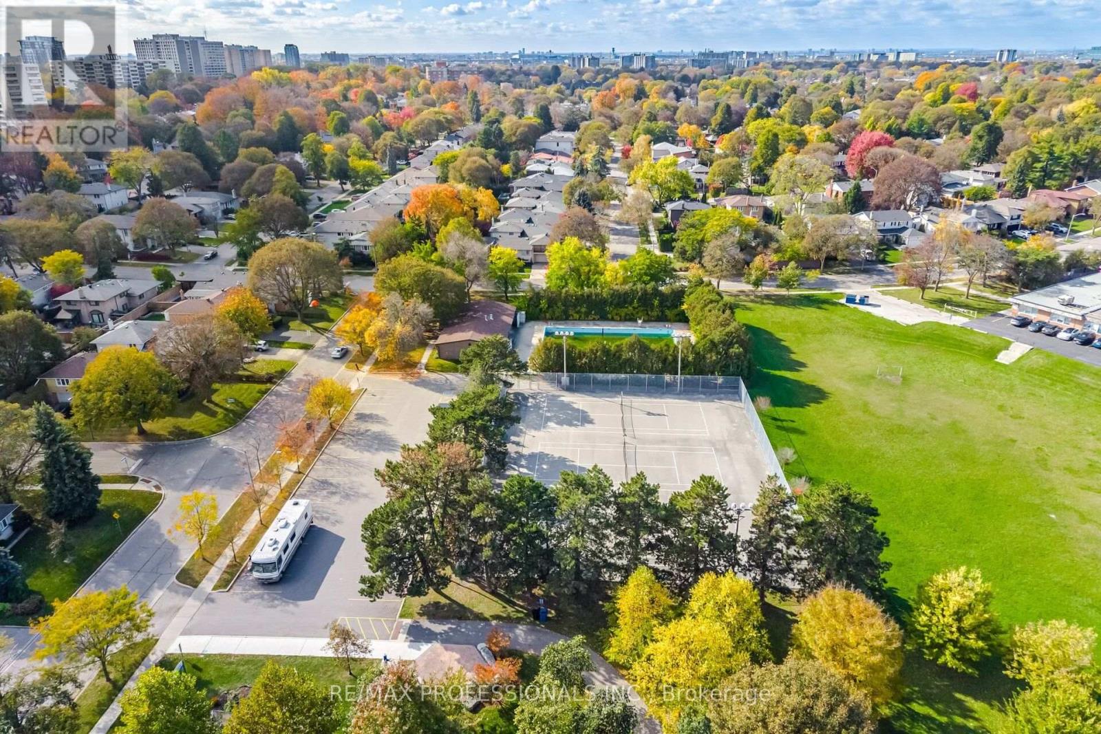 14 STRATHDEE DRIVE - 48