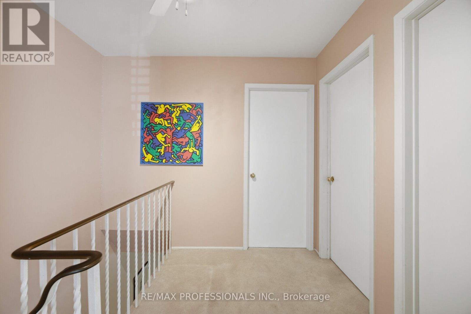 #94 65 OLD BURNHAMTHORPE ROAD - 22