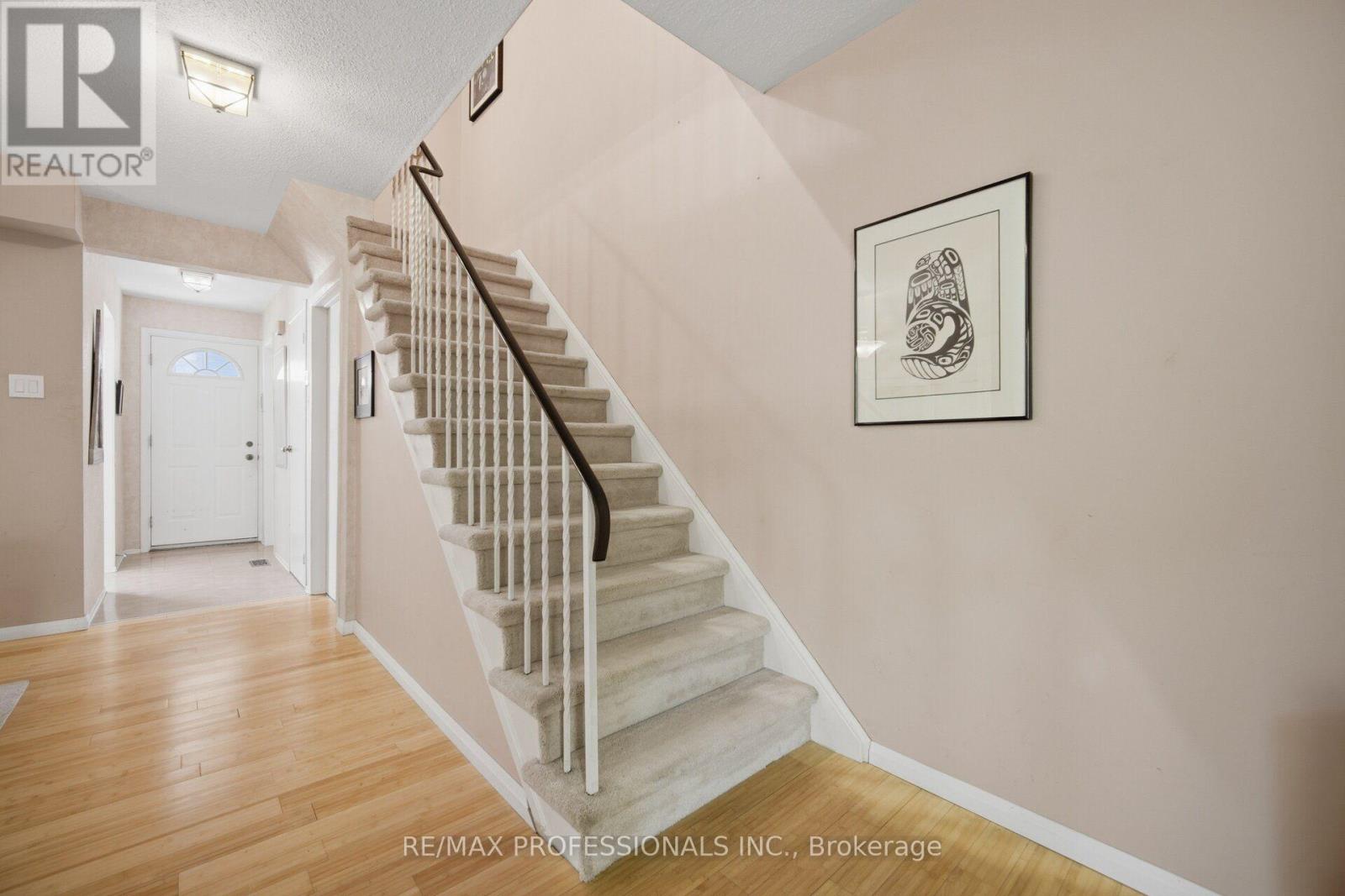 #94 65 OLD BURNHAMTHORPE ROAD - 21