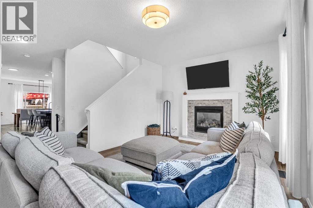 123 Elgin Meadows Way SE photo 5
