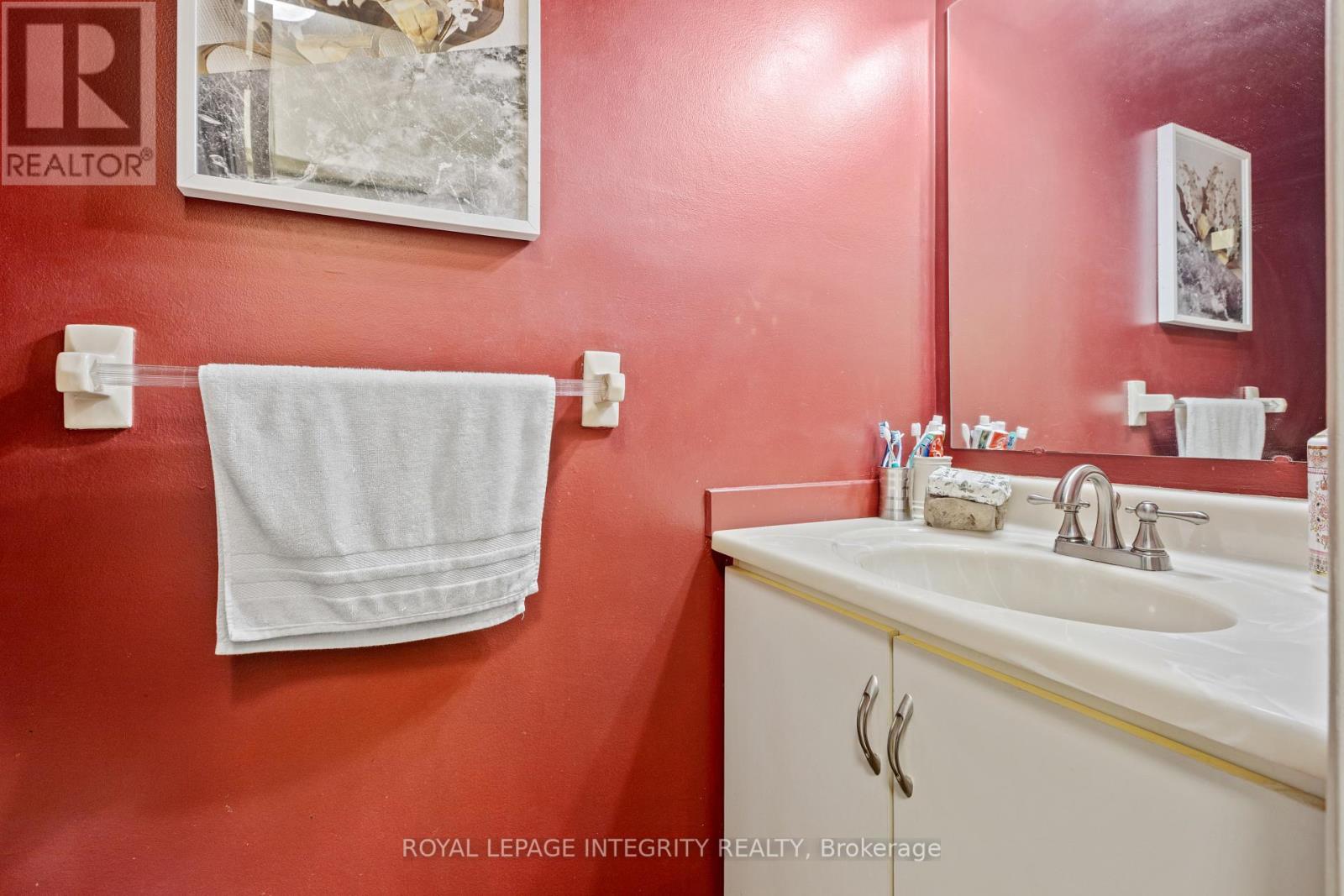Powder room
