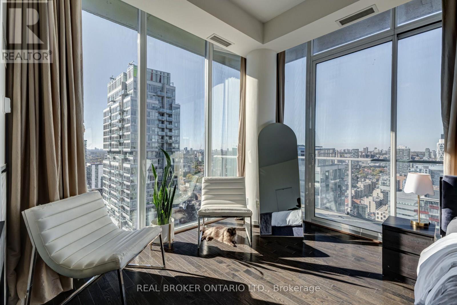 PH02- 126 Simcoe Street, Toronto, ON photo 15
