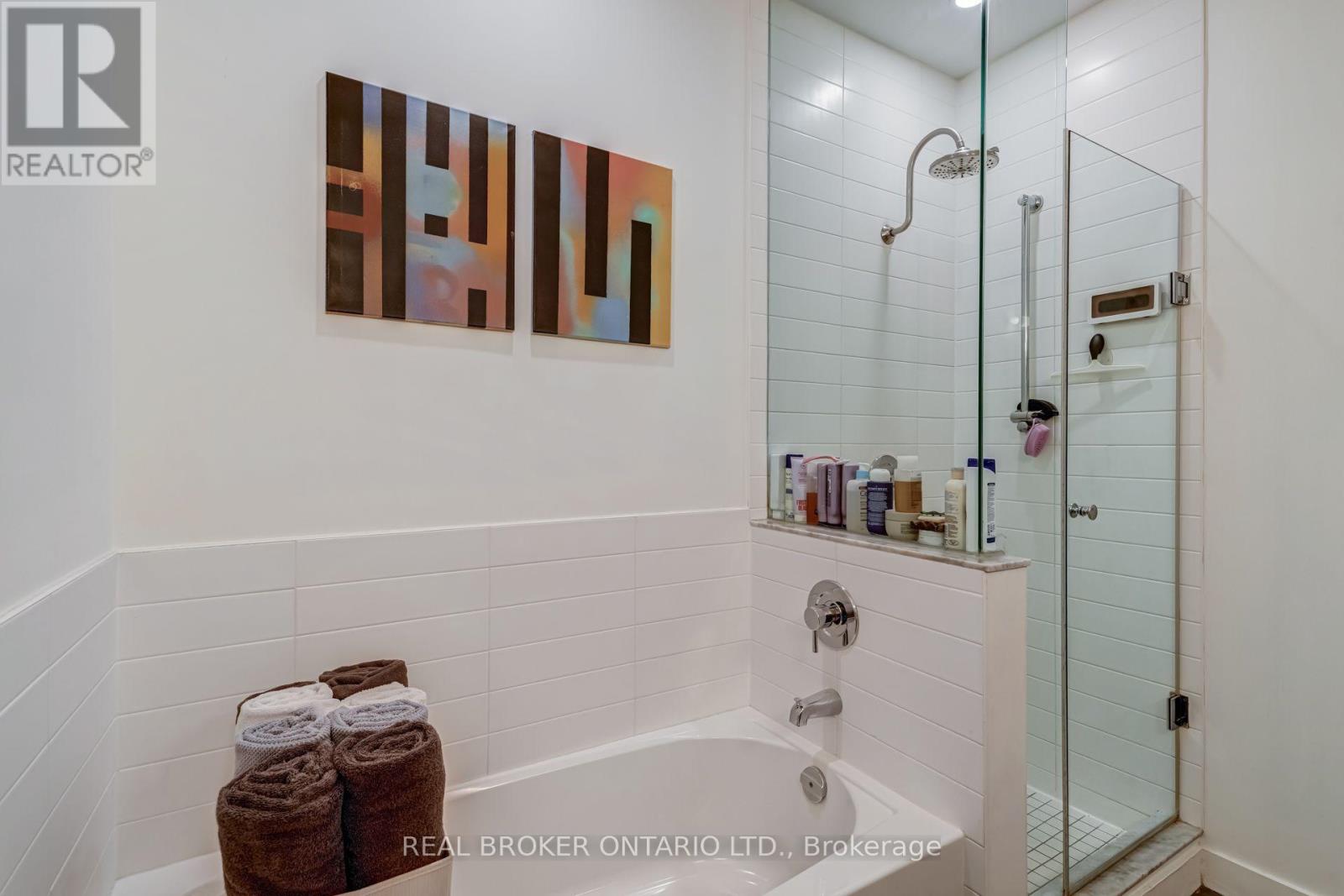 PH02- 126 Simcoe Street, Toronto, ON photo 19