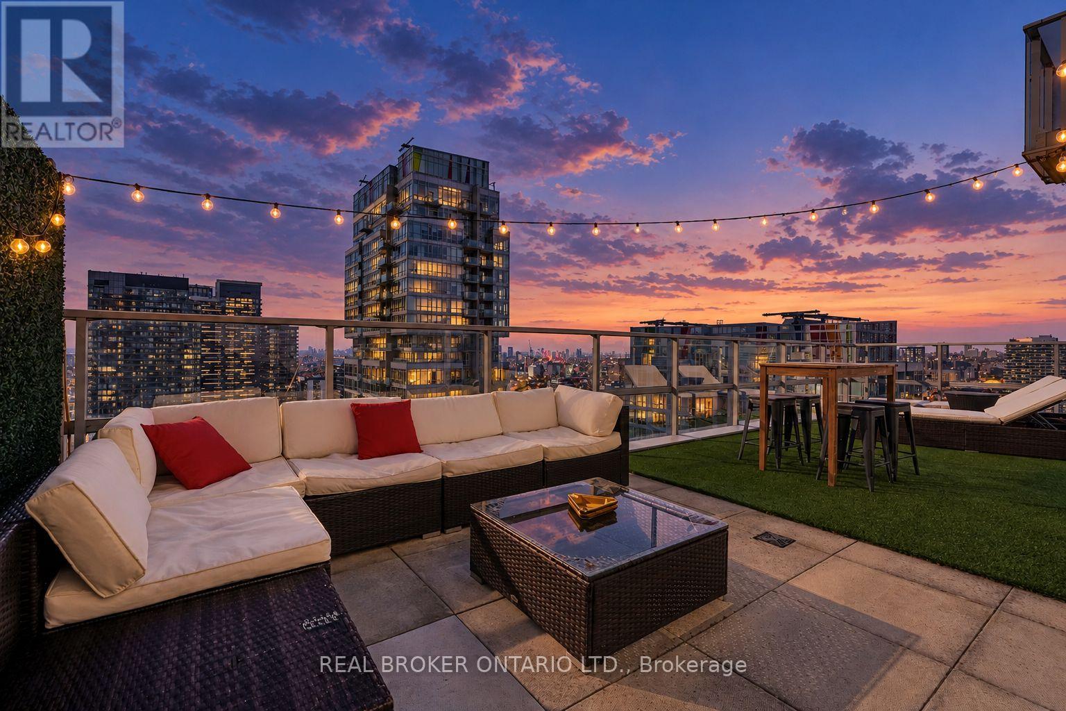 PH02- 126 Simcoe Street, Toronto, ON photo 21